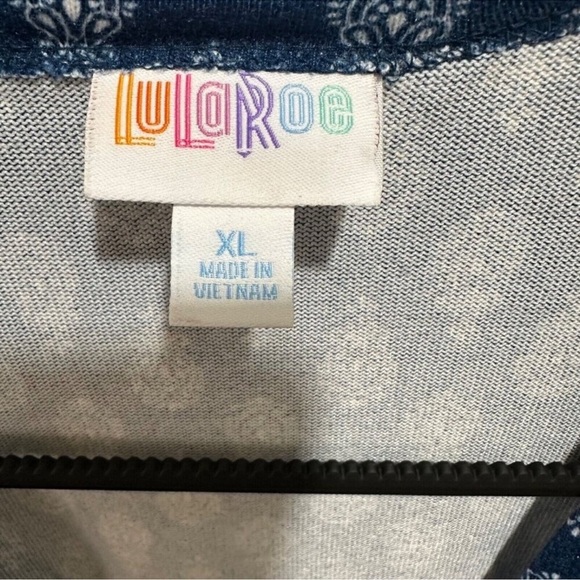 LuLaRoe Blue and White Patterned Open Front Cardigan Size XL - Picture 6 of 8